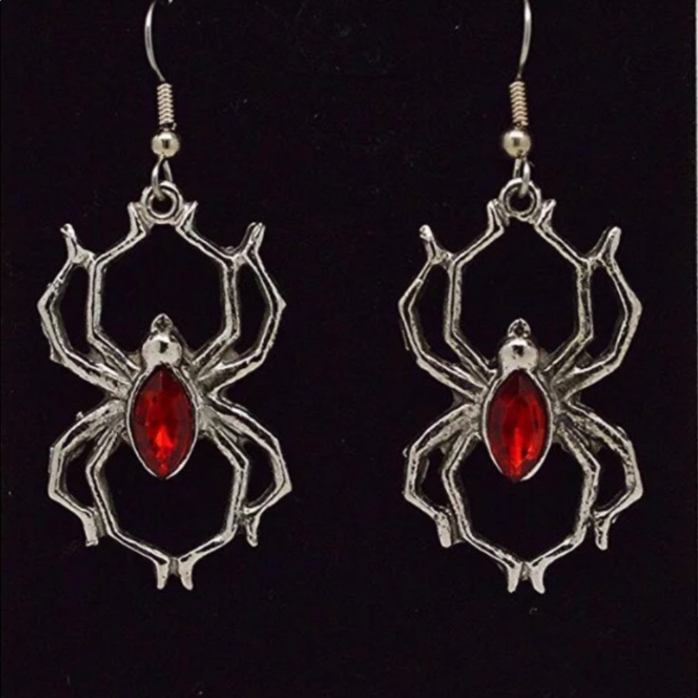 Gothic Spider Dangle earring W/red Stone